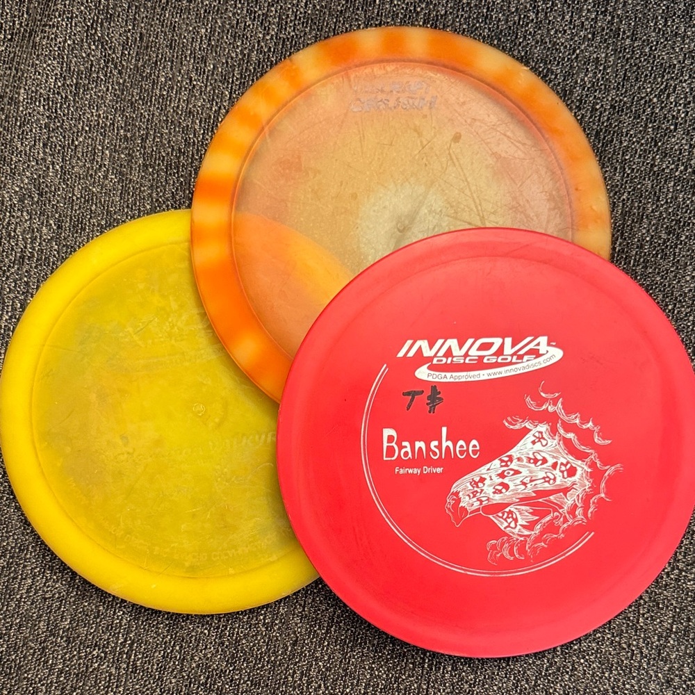 Innova Banshee, Innova Valkyrie, Discraft Crush disc golf set.